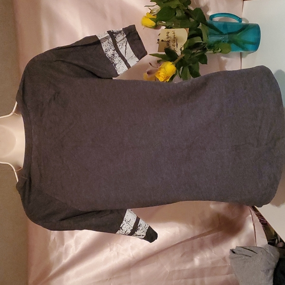 Stranded - Picture 6 of 7